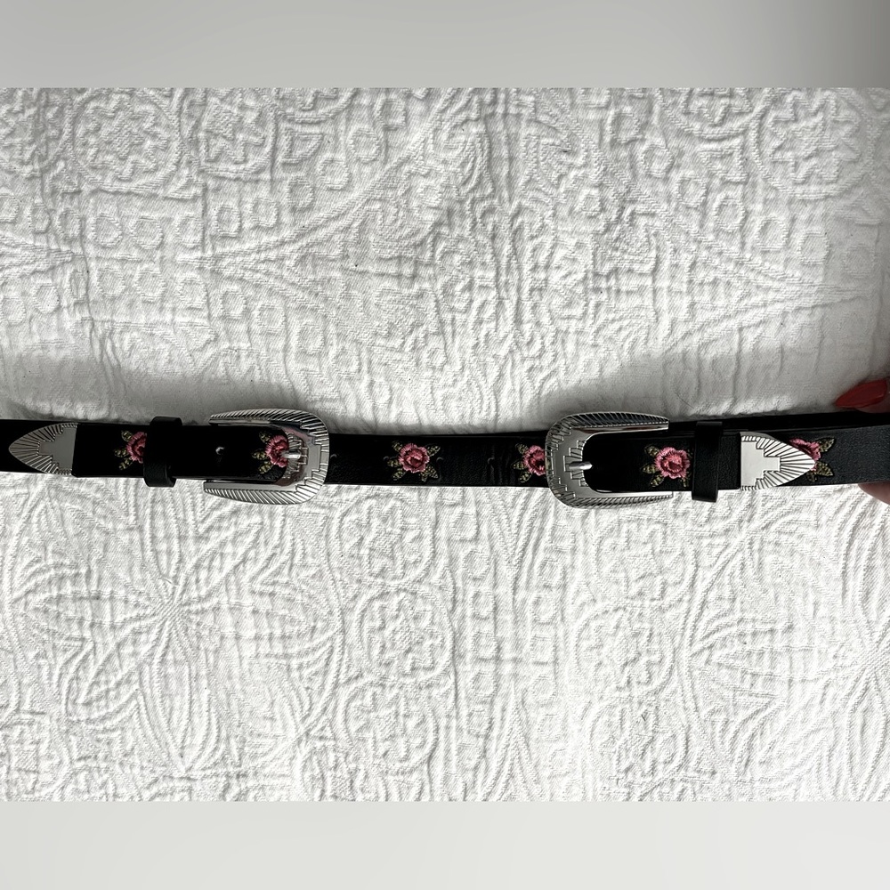 Embroidered Double Buckle Belt